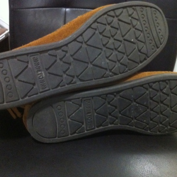 Minnetonka Hightop BackZip Boot - Picture 7 of 7